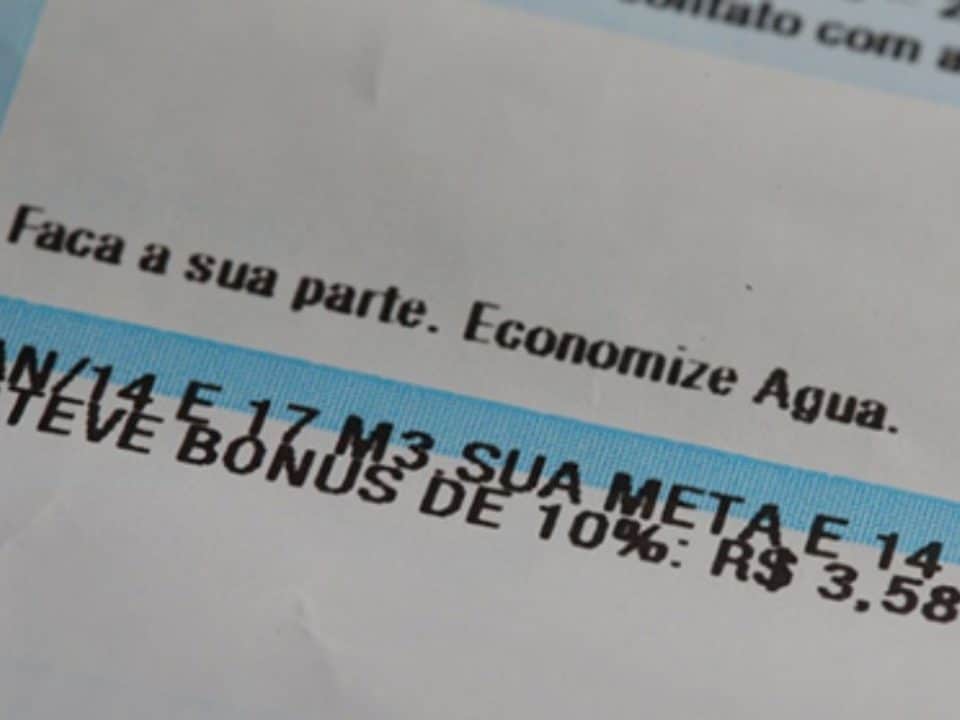 Estudo do governo de SP admite que privatização da Sabesp não garante redução da conta de água