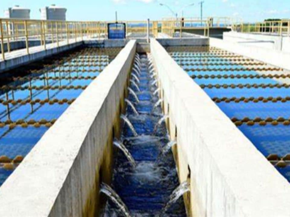 Tratamento e aproveitamento de água de lavagem de filtro em estação de tratamento de água